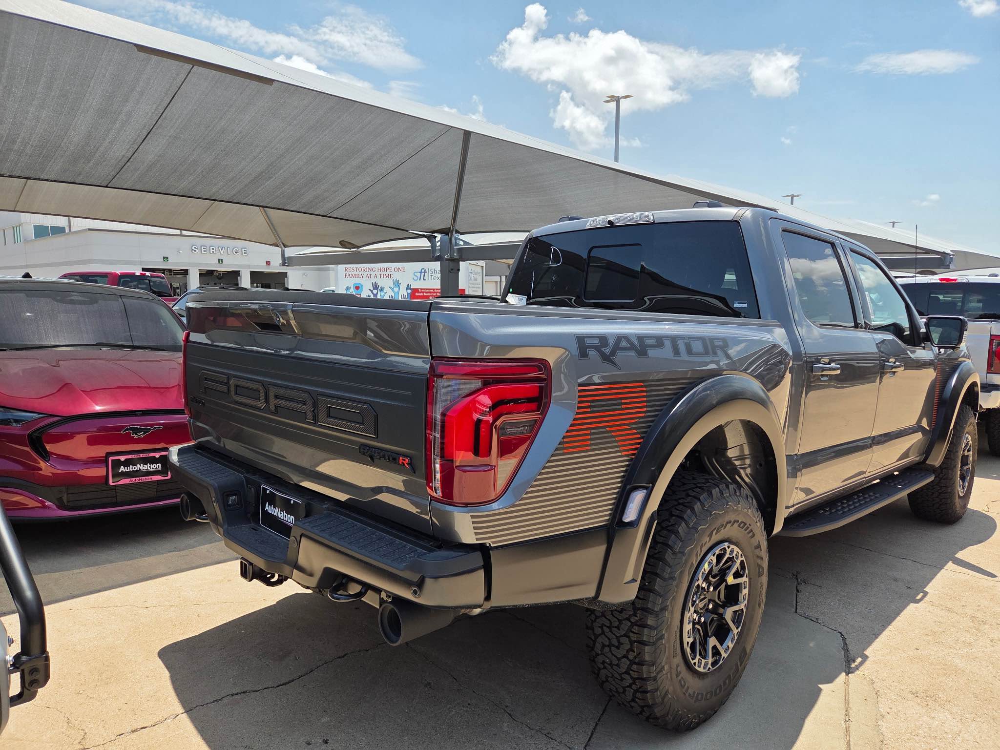 2025 Ford F-150 · Raptor R
