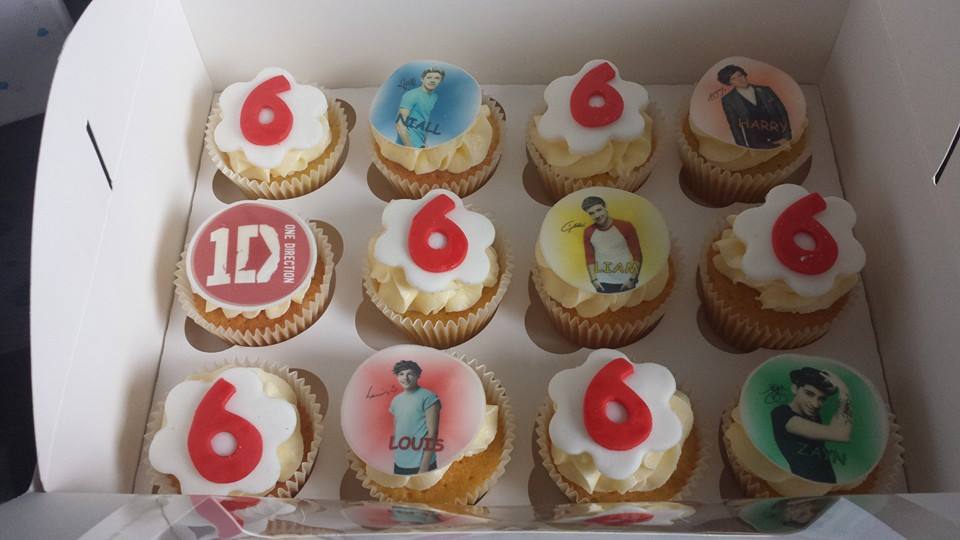 Totally Caked -... - Totally Caked - Cakes by Kirsty Smith