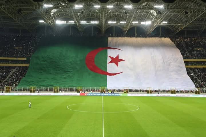 Drapeau de l'Aique du Sud en forme de cercle Drapeau de l'Aique du