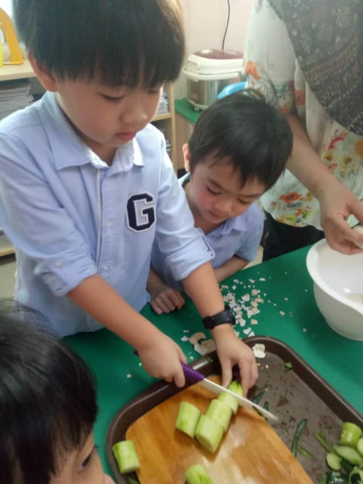 PeiKen - In conjunction of Raya Celebration . Irises 4 children cooked ...