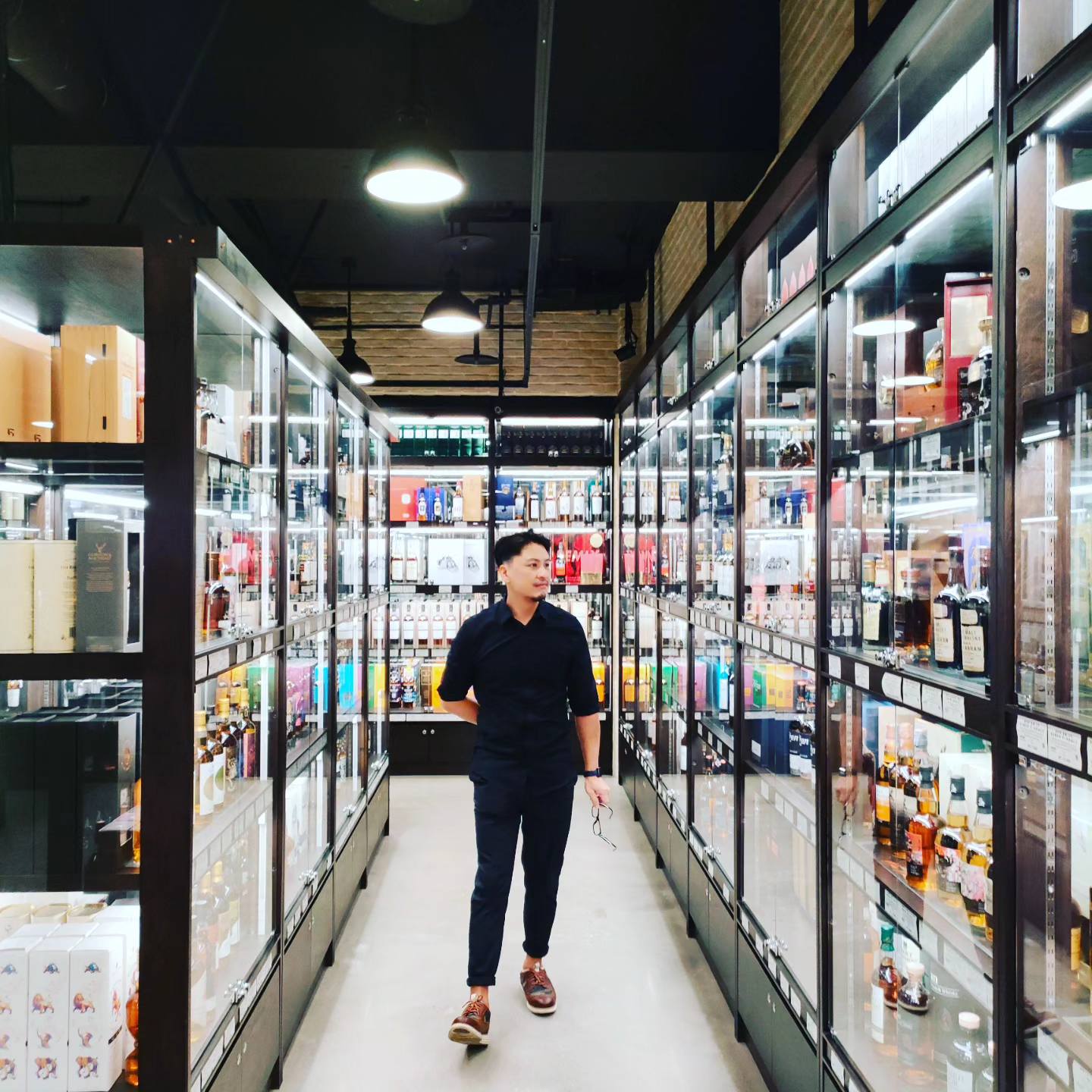 周群達 Duncan - 第一次參加品酒會，感謝#安仔chill飲酒在威士忌的知識上一直分享！感謝古華花園飯店提供那麼... | Facebook