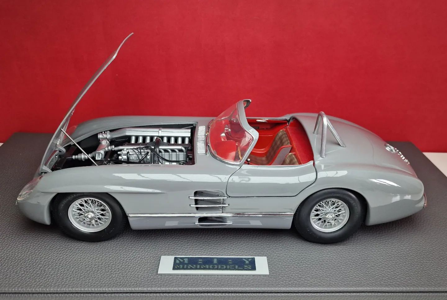 Mail call! 1/12 Revell 1954 Mercedes 300 SLR Love the paint job!