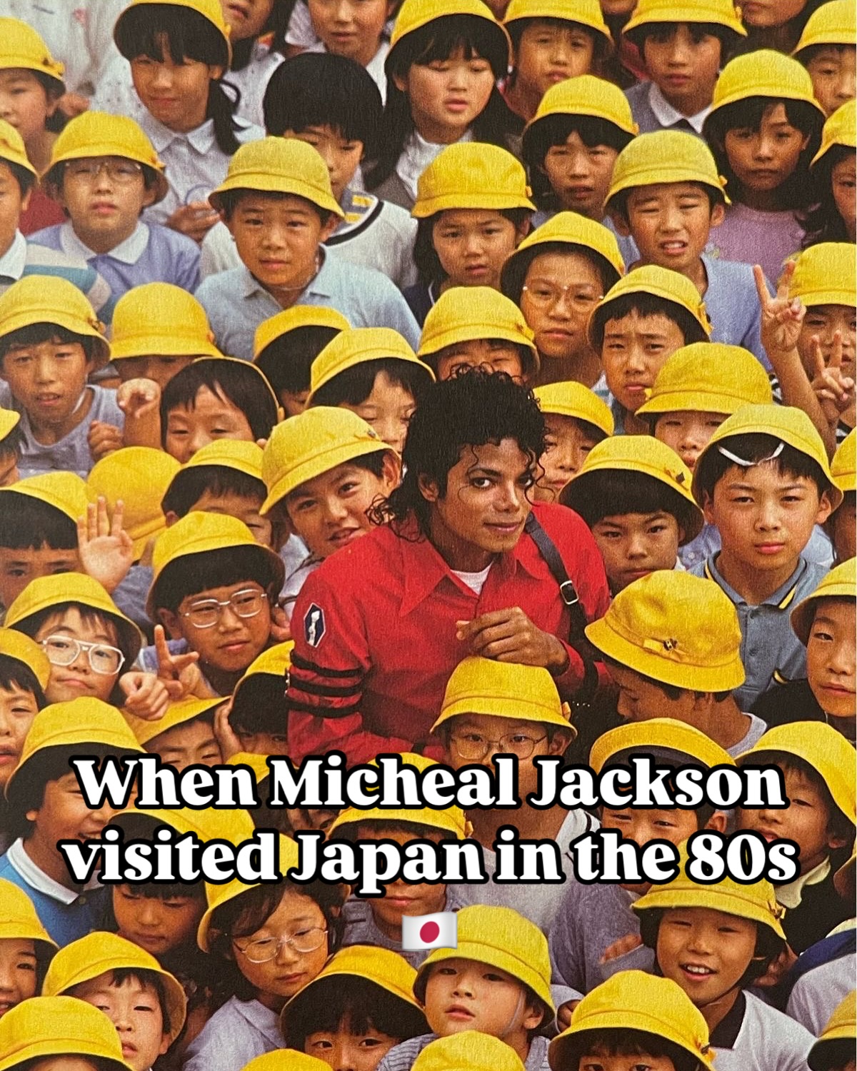 📸 | Michael Jackson visiting Osaka Castle in Japan (1987)