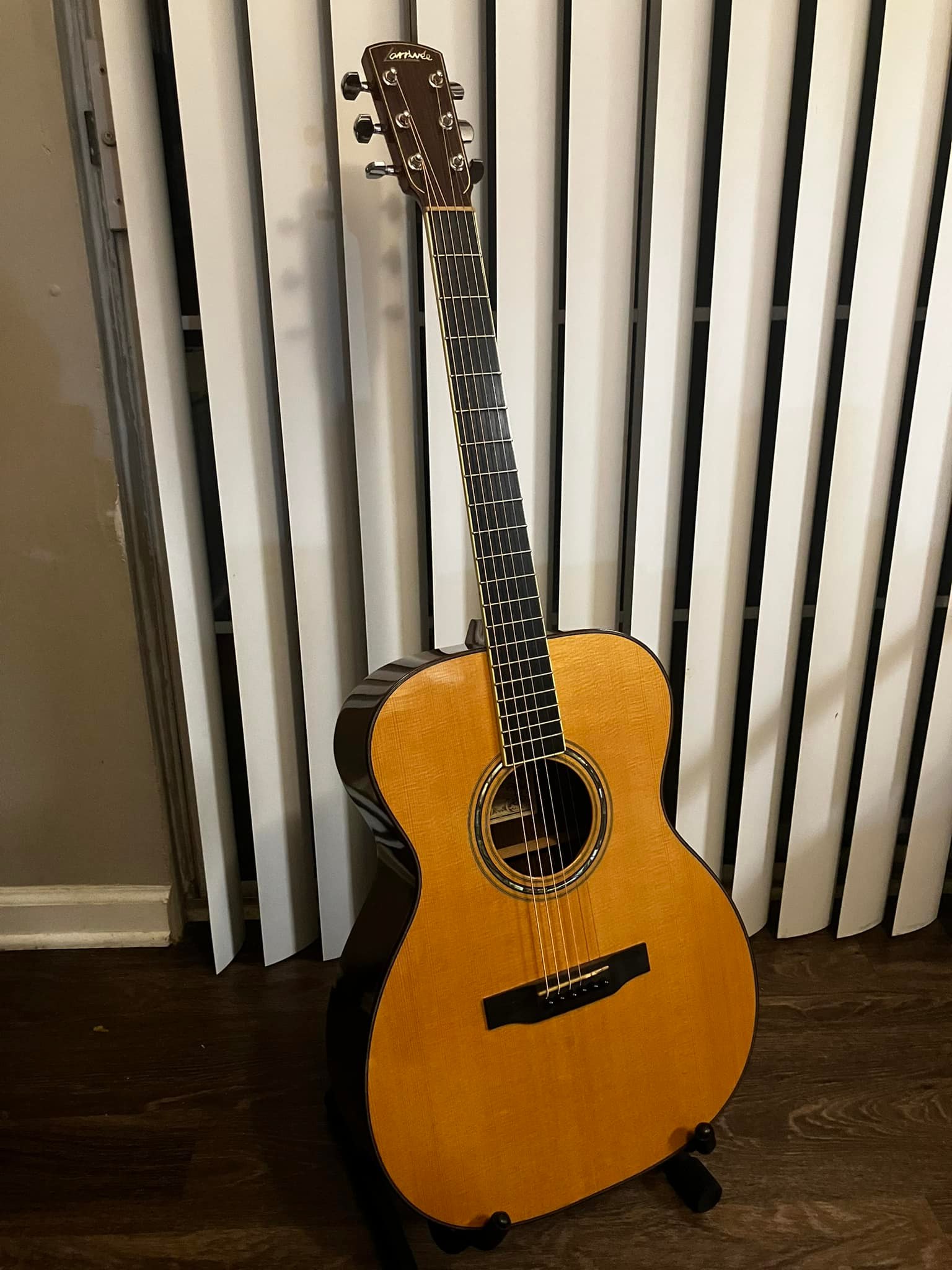 Larrivee OM-09 guitar review and experience