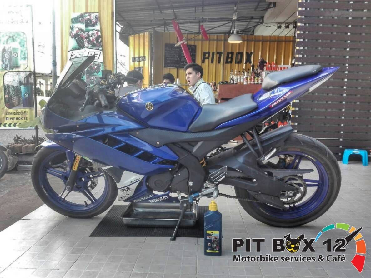 PIT BOX 12 - Yamaha R15 จัดน้ำมันเครื่องเกรดพรีเมี่ยม... | Facebook