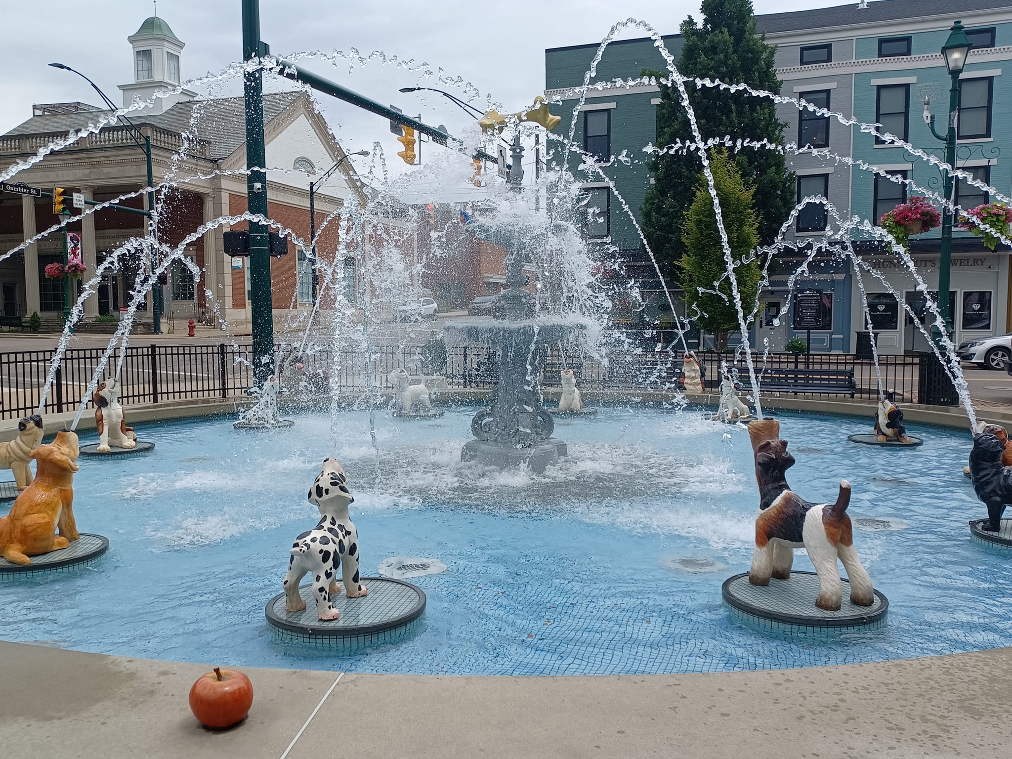 Exploring Mt. Vernon, Ohio: Dog Fountain and Ariel Foundation Park