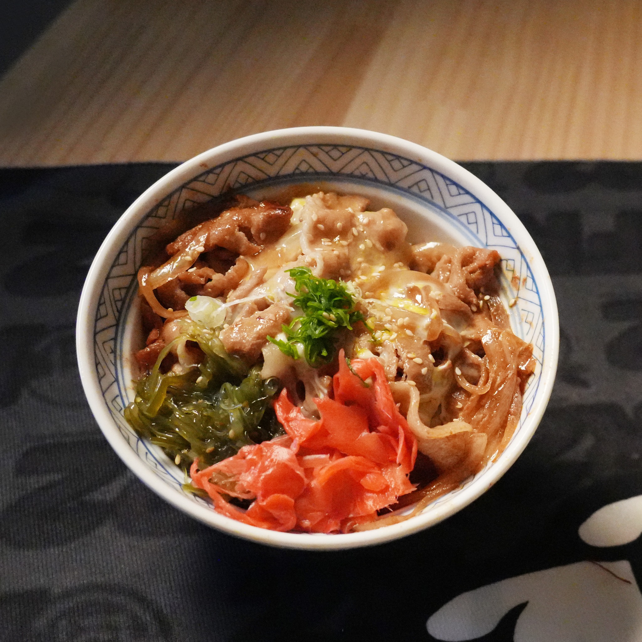 五型の丼飯 | Taichung