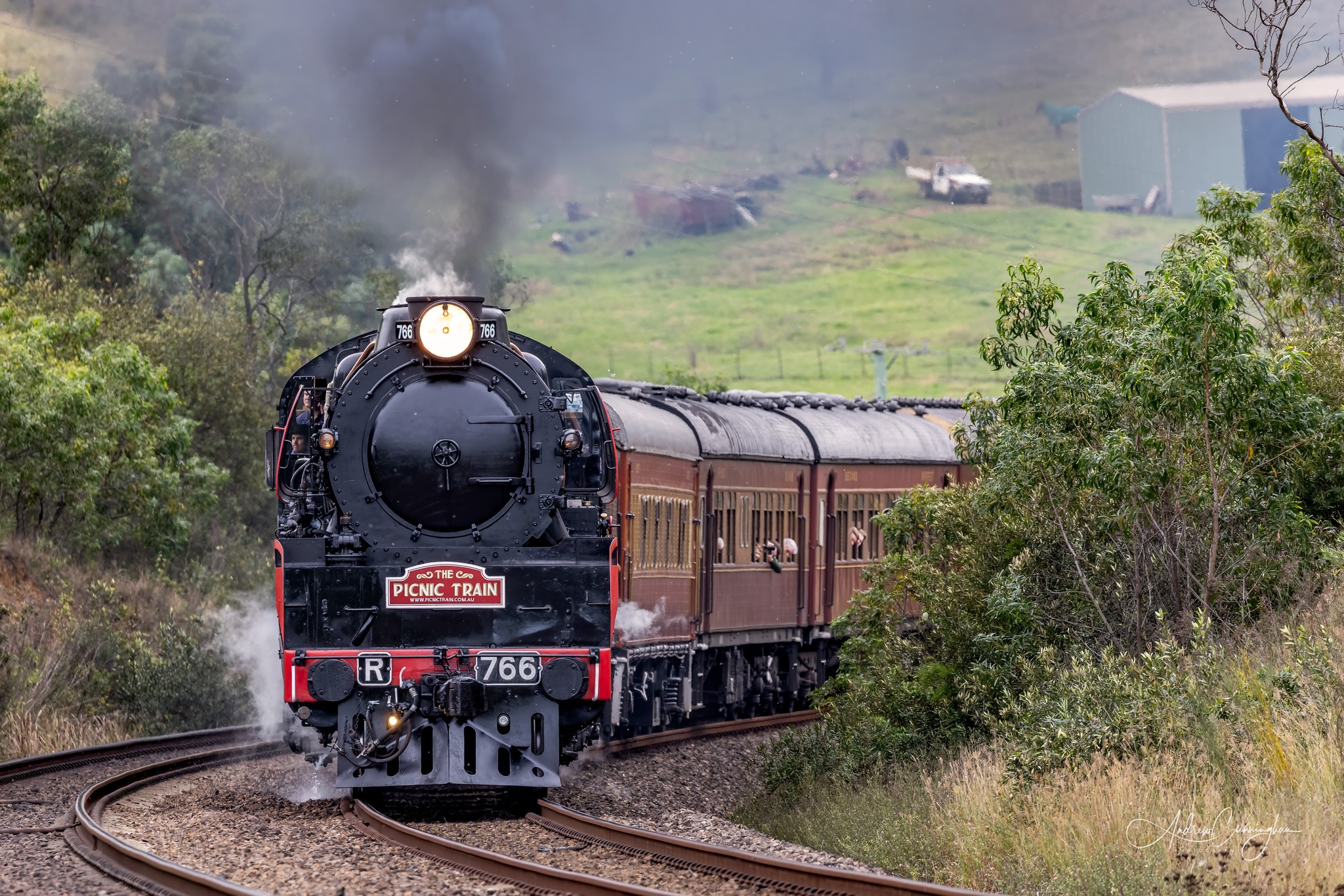 NSW Railways - Past and Present | The Picnic Train's R766 looking ...