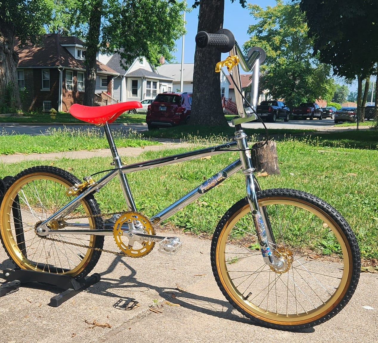 1983 Schwinn Predator cr-mo cruiser with 80s GT Pro Series parts
