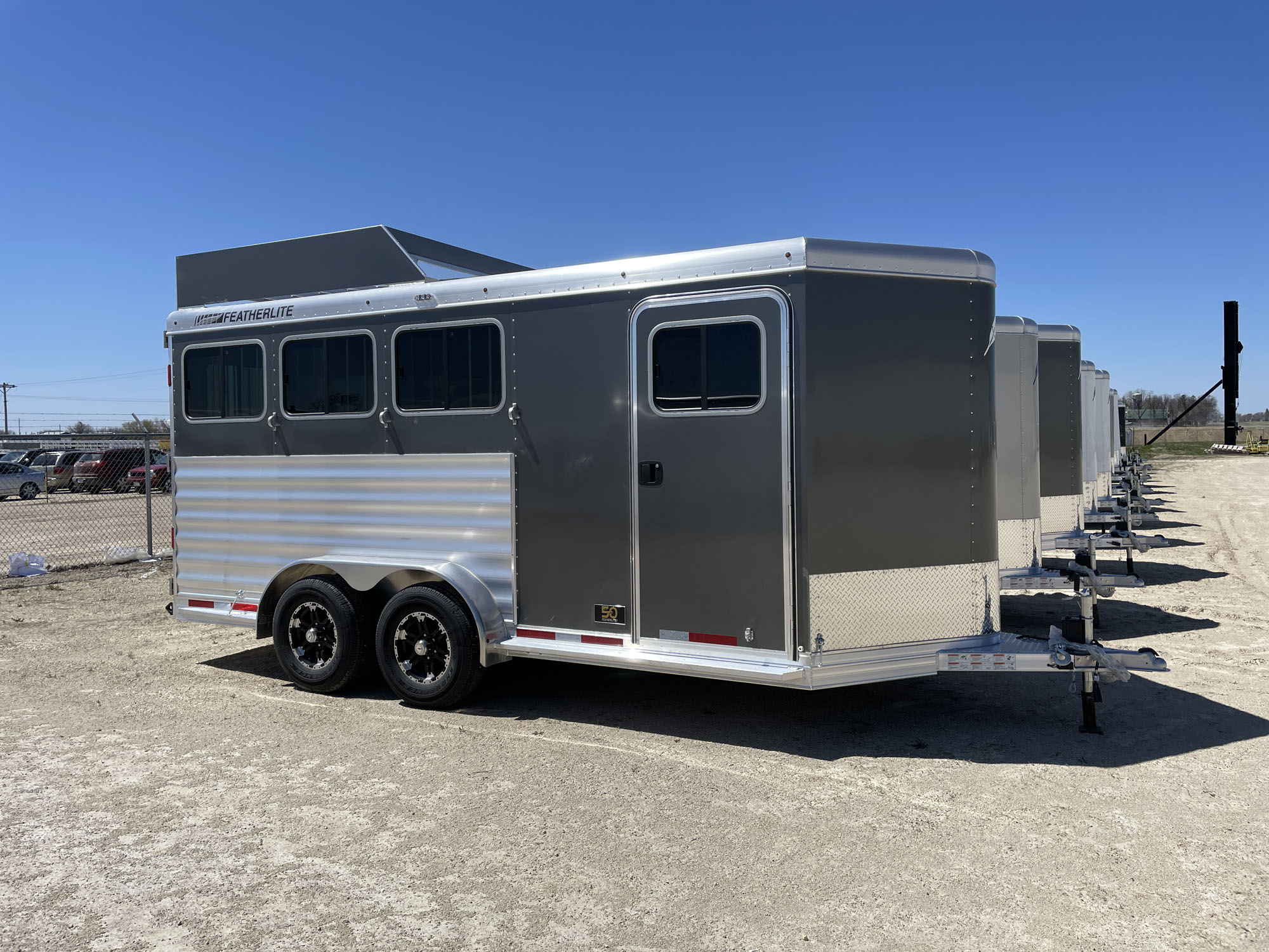 An aerodynamic hay rack that... - Featherlite Trailers