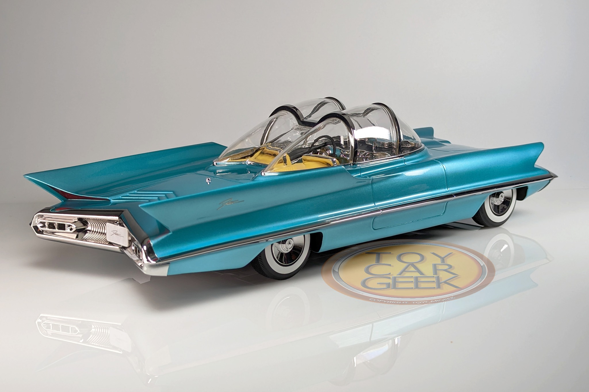 Revell 1956 Lincoln Futura model kit build and review
