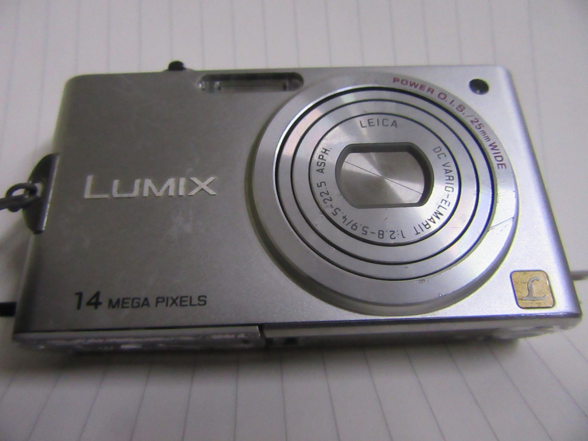 PANASONIC LUMIX DMC-FX66 14.1MP CAMERA - LEICA GLASS Lens: Leica 