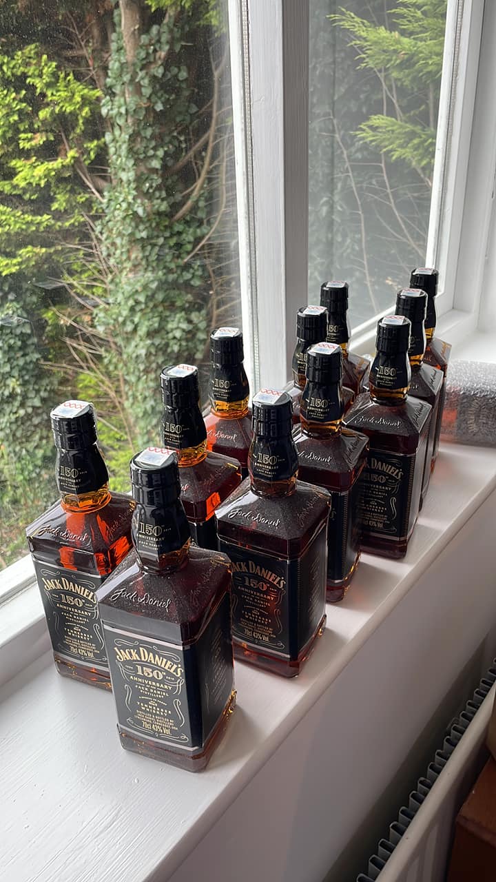 Selling 2lt of red liquor
