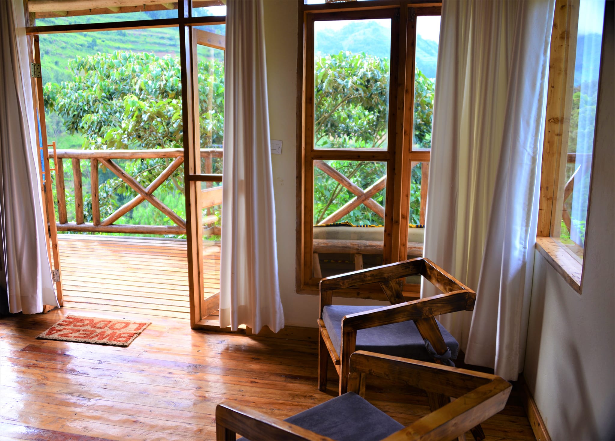 Gorillas & Beyond Safaris