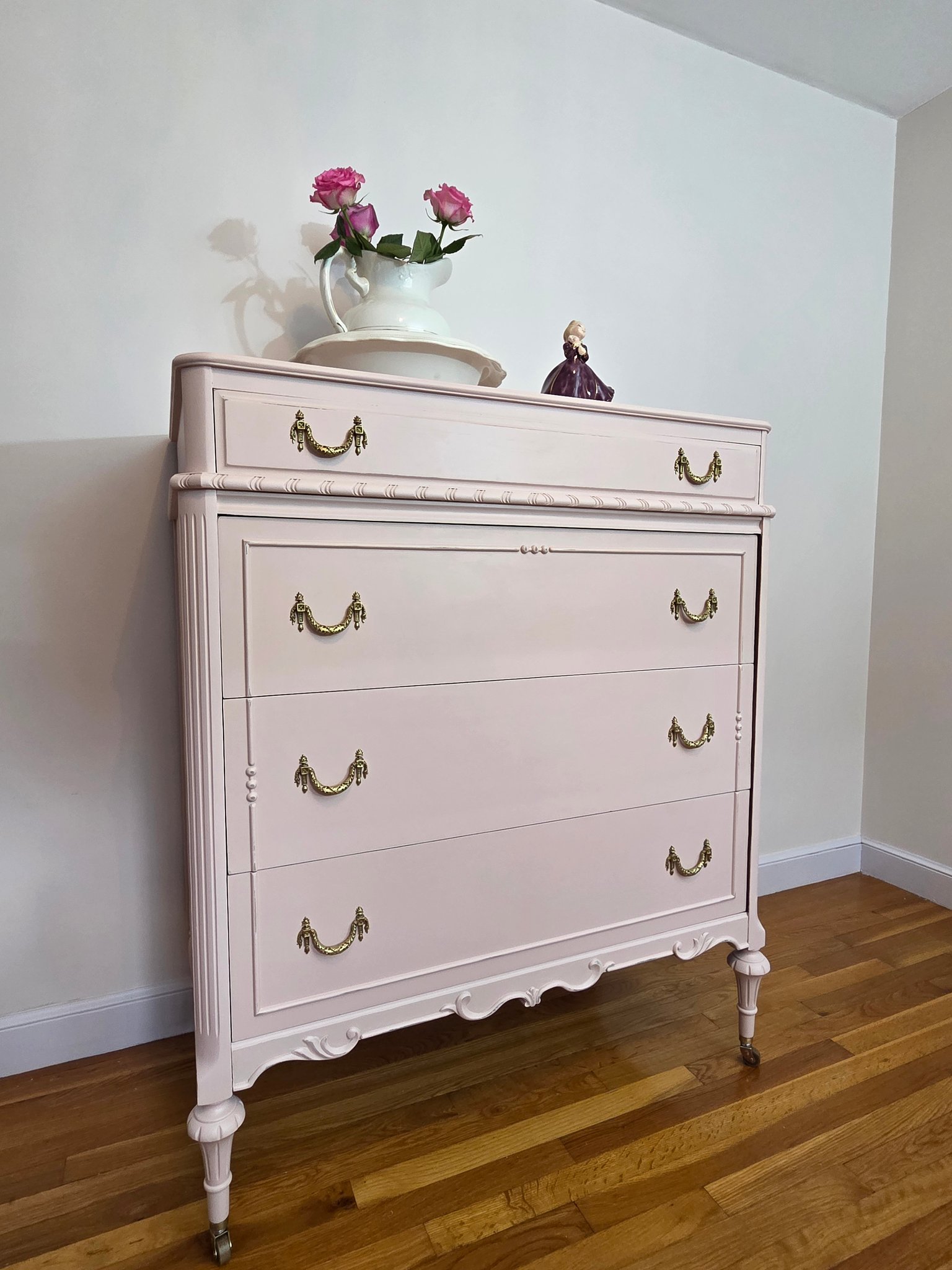 refinished dresser in White Lacquer graceful tapered legs Midnight Blue Fusion Mineral Paint