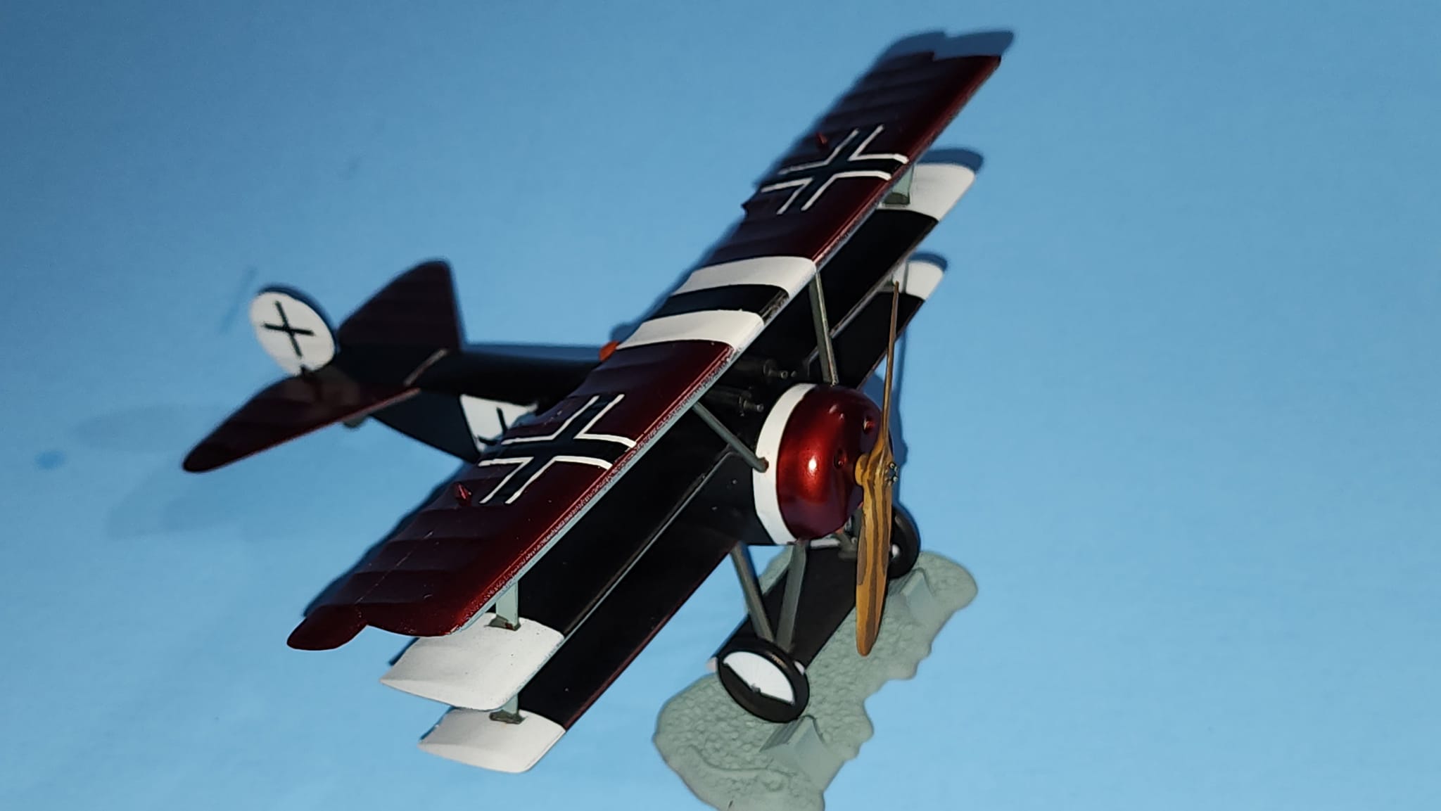 Building the 1964 Aurora Fokker Dr-1 triplane model