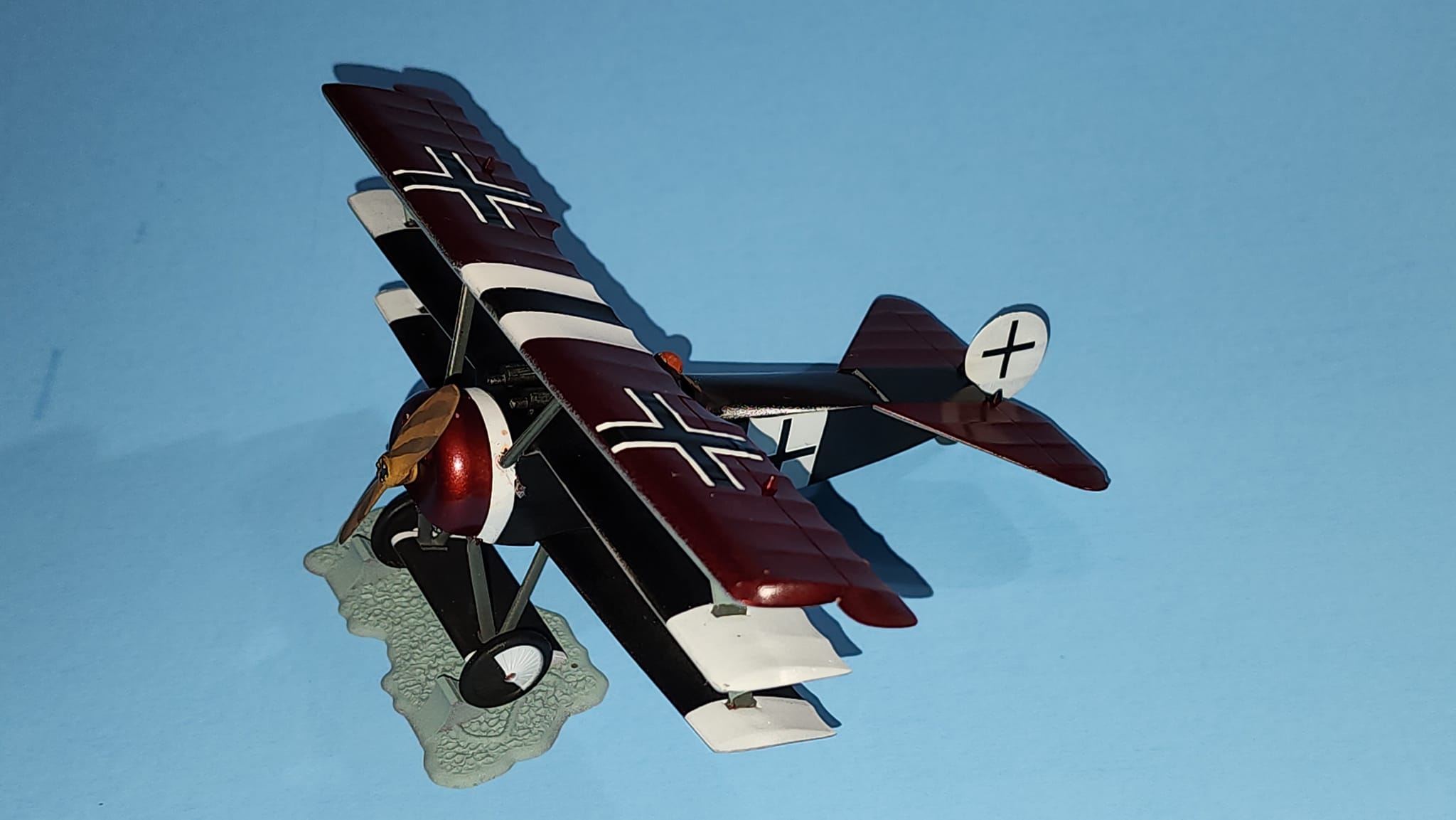 Building the 1964 Aurora Fokker Dr-1 triplane model