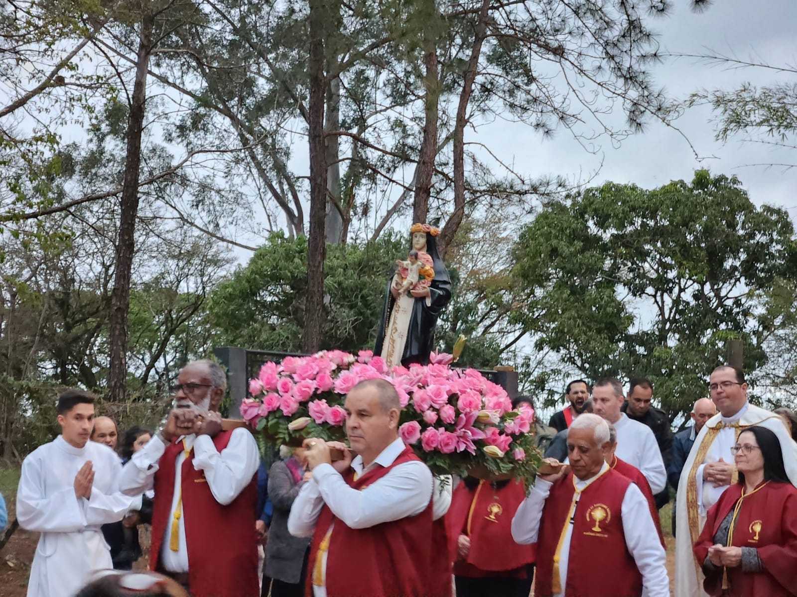 A comunidade Santa Rosa de Lima... - Paróquia Cristo Rei