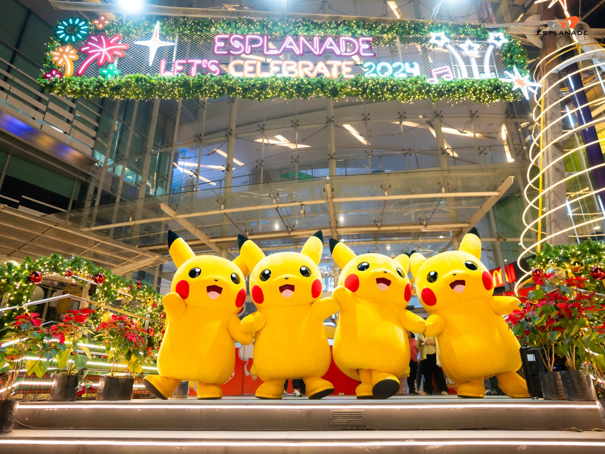 ประมวลภาพรวมเหล่า พิคาชู สุดน่ารักกก... - Esplanade Ratchada