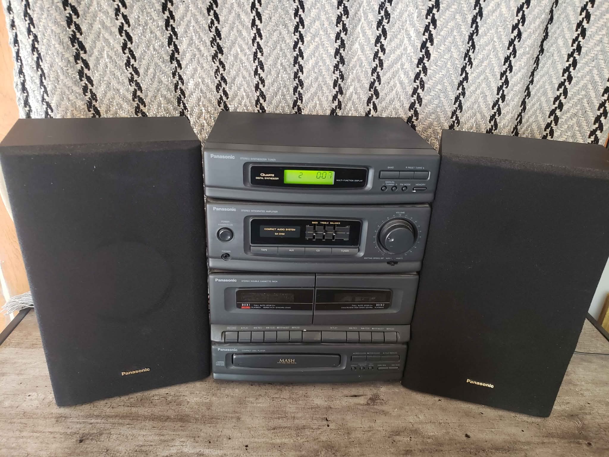 Blast back to the 90s with this awesome Panasonic SA-AK20 5 disc