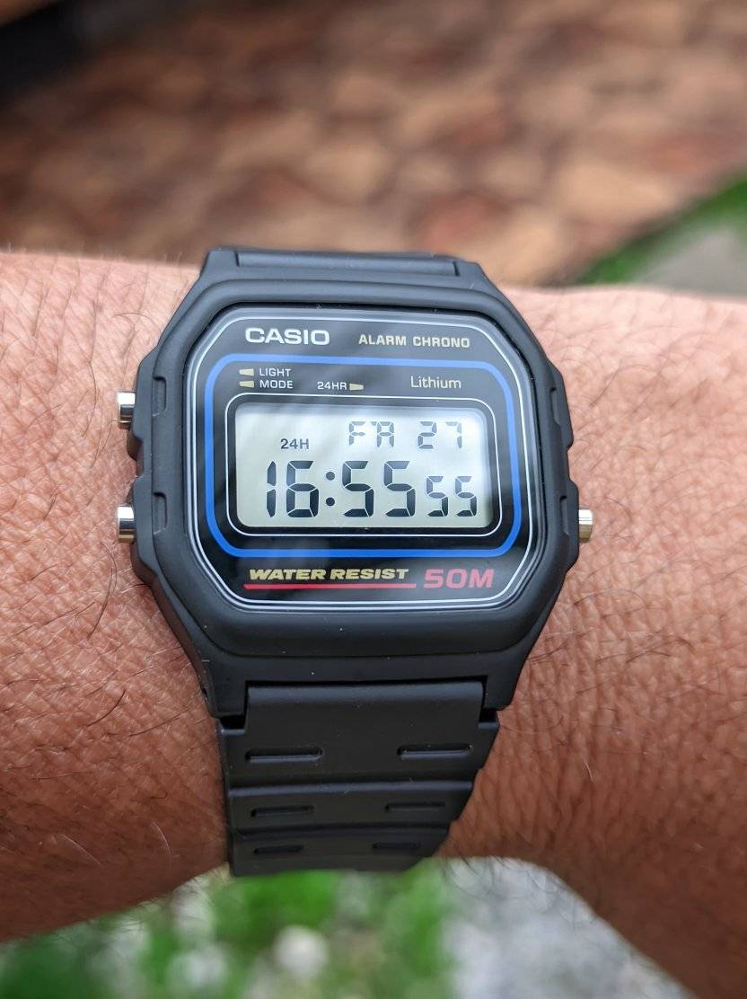 43 years and still counting 🔥 Ref. Casio W-51 Blue Version