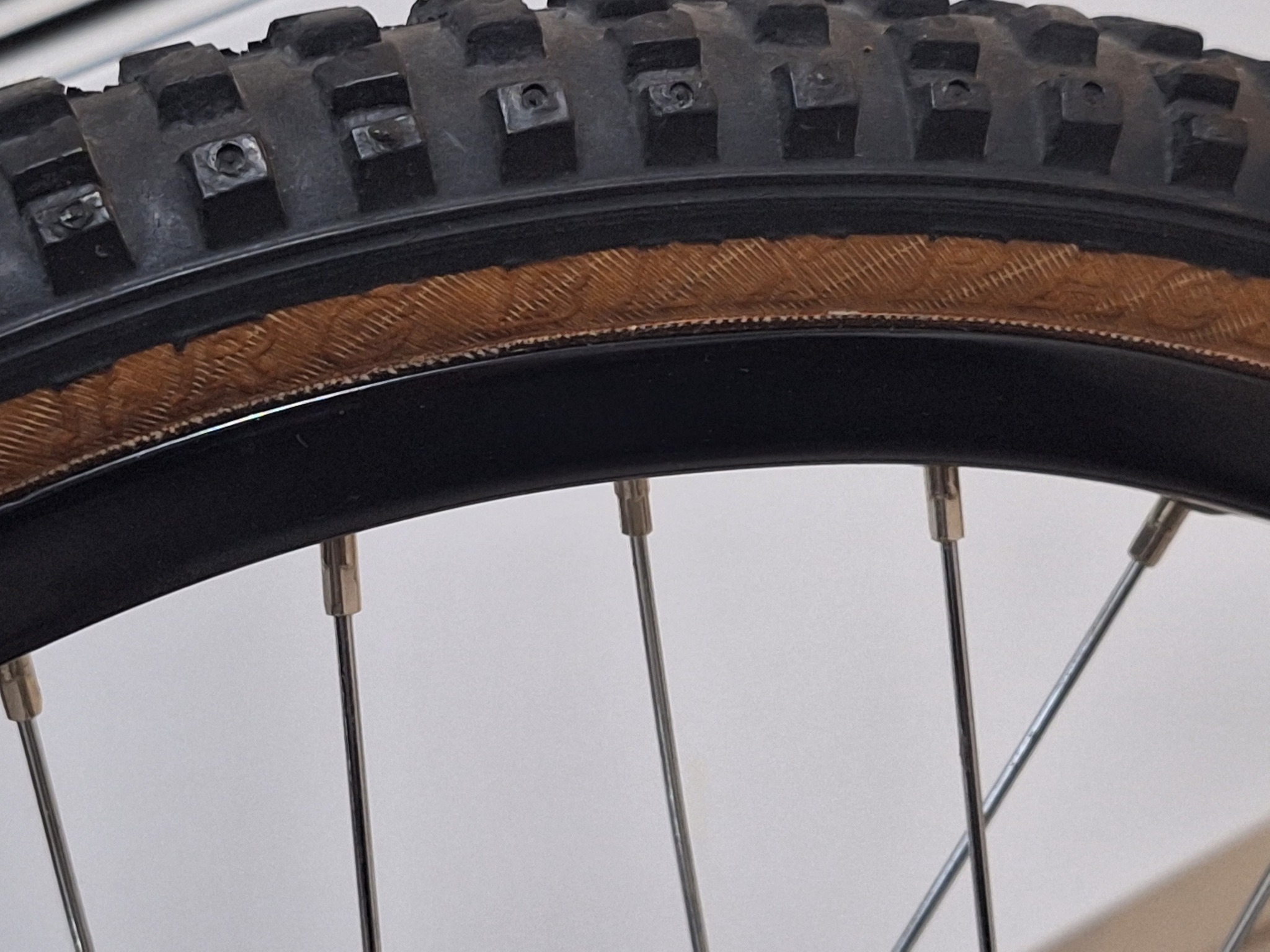 IRC BMX RACER Z-1＊ブロックタイヤ＊WEBCO Mon Finally I got this set of IRC racer Z1 tires for my 1981 KUWAHARA KZ1