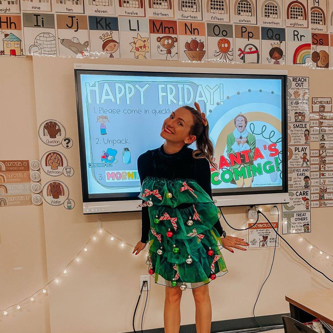 It sure is a happy Friday... - Miss Jacobs Little Learners
