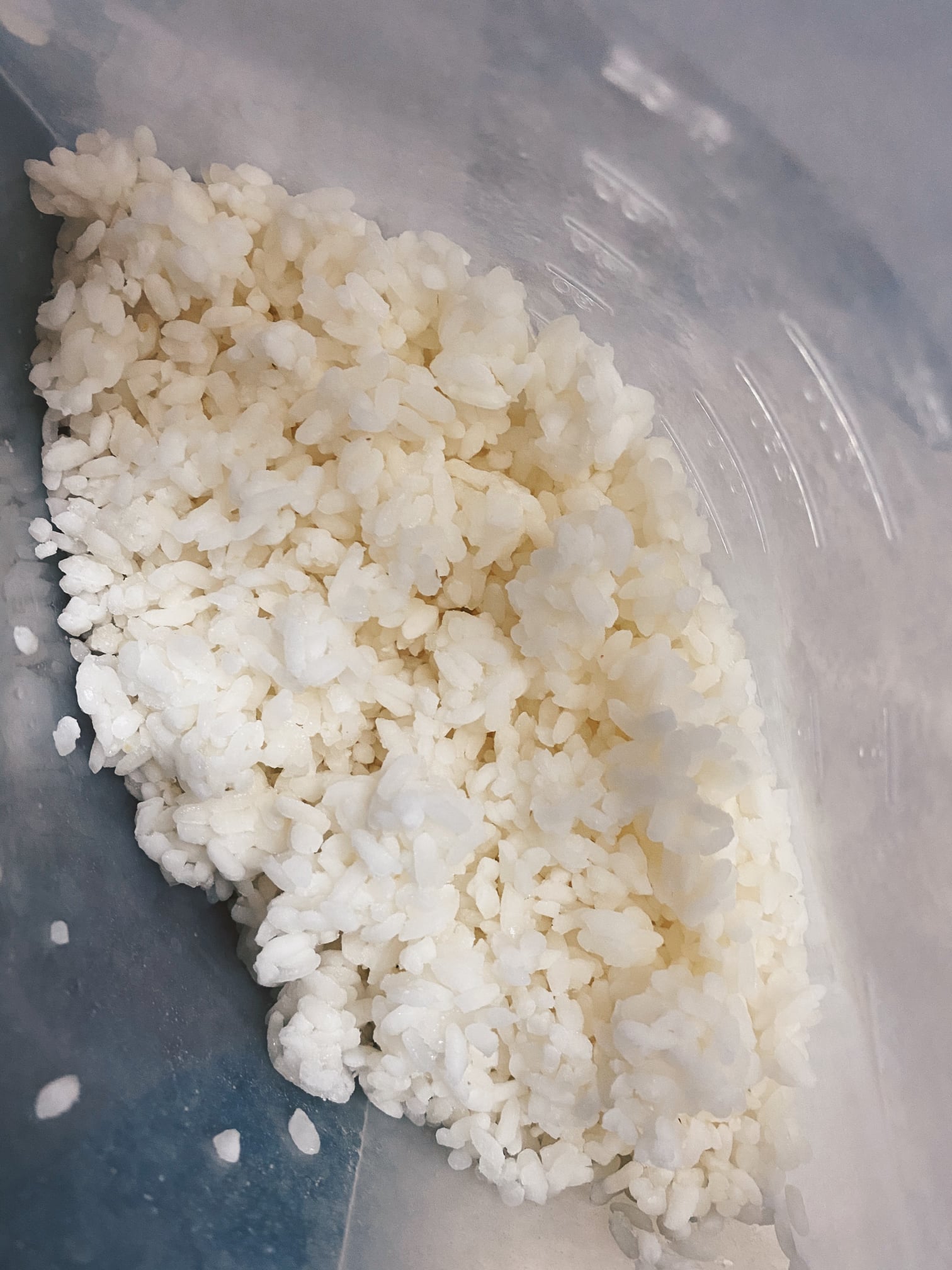 TreknTrip - Step2: 冷凍很久的話需要冷藏解凍；冷凍一下下可以直接取出敲碎（我放在矽膠袋中敲碎） | Facebook