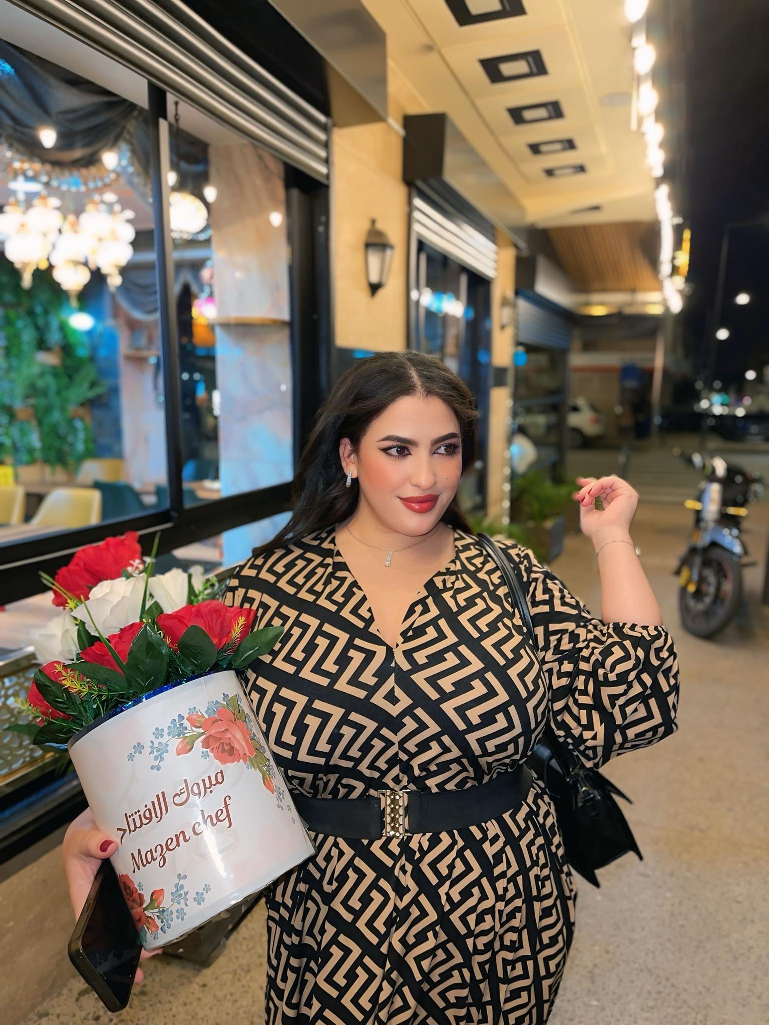 Ikram - مفيش مبروك كملنا 400k هنا فالفيسبوك😍😍 رقم مكنتش كنحلم نوصلو ...