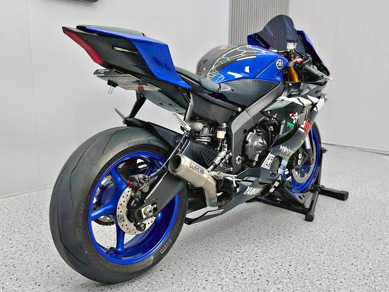 2019 YAMAHA R6
