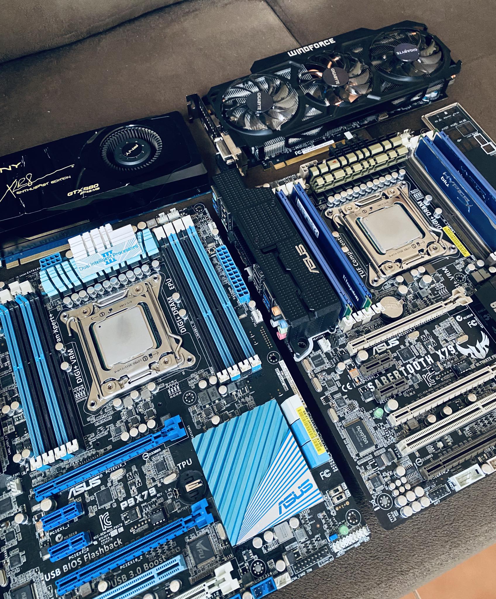 Rare pc builds with i7 3930k and i7 4960x