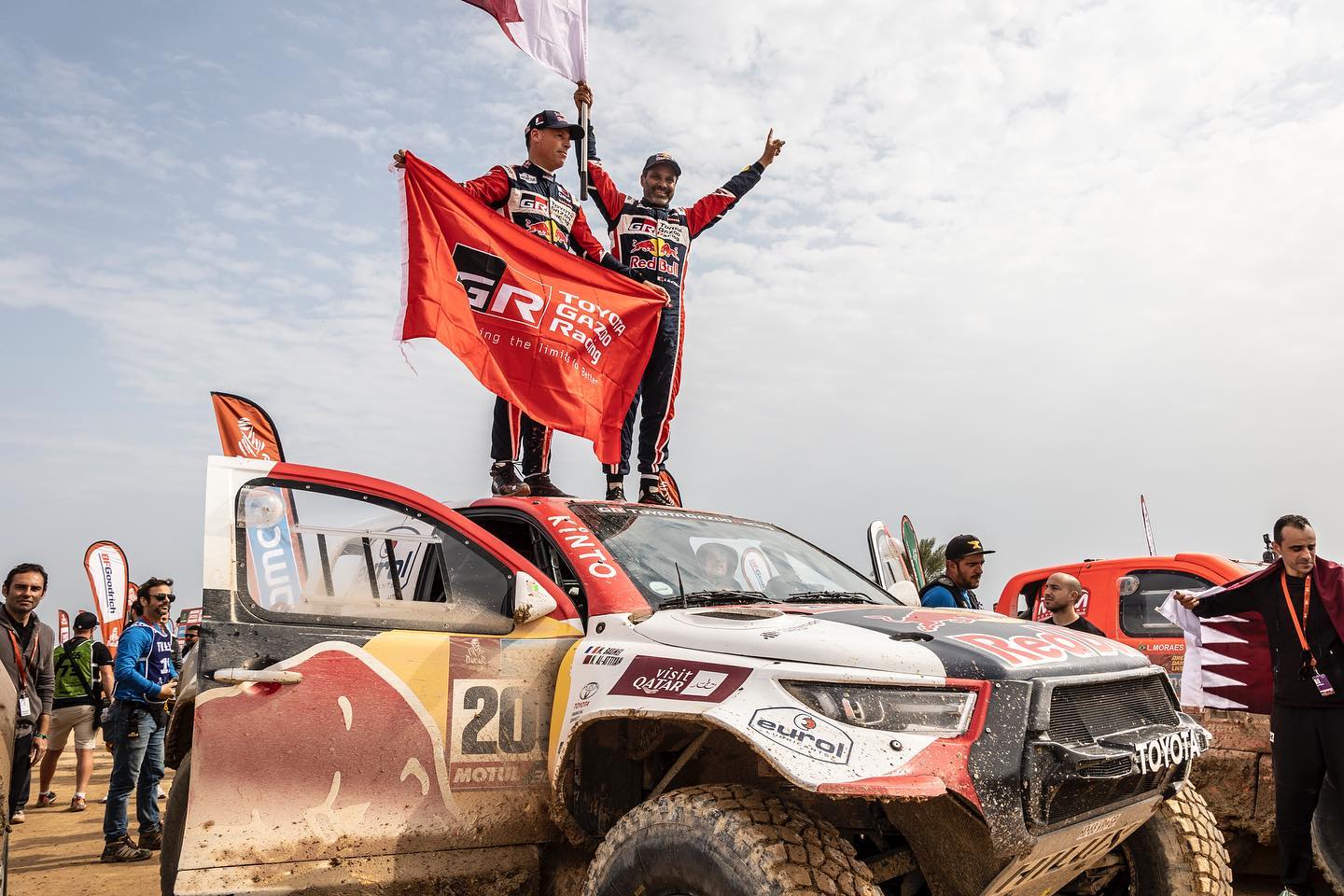 TOYOTA - Już drugi raz z rzędu załoga TOYOTA GAZOO Racing wygrała Rajd ...