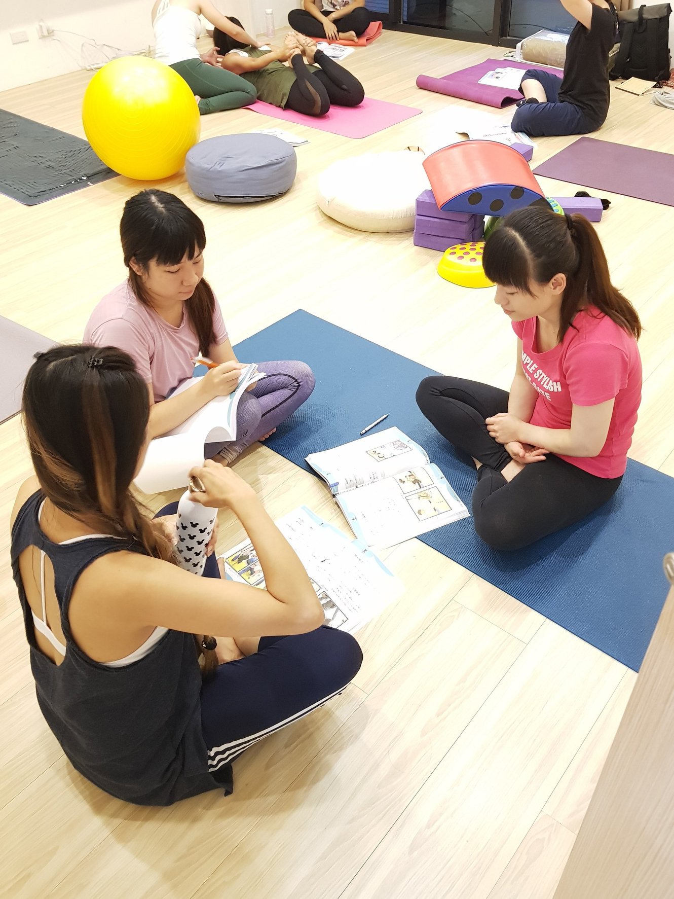 第二屆嬰幼兒瑜珈師資證照培訓 隆重登場 這 B K Yoga School 兒童瑜珈學院 Facebook