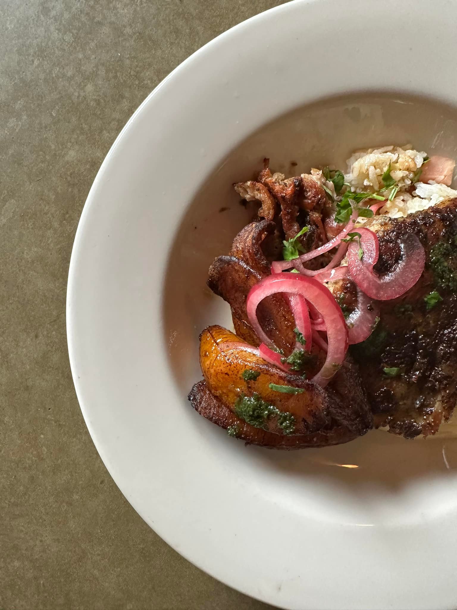Hamden Inn - happy 🥰 MONDAY 🥰 get into our PERNIL SPECIAL... | Facebook