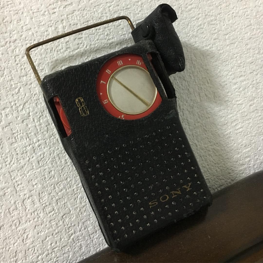 Sony TR-86 AM Radio(1959) It is works now, too.