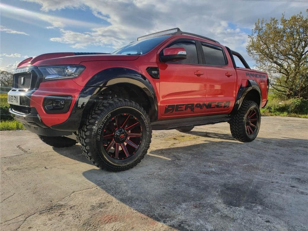 DazzlaRock - Tooned Ford Ranger with customised Deranged kit.