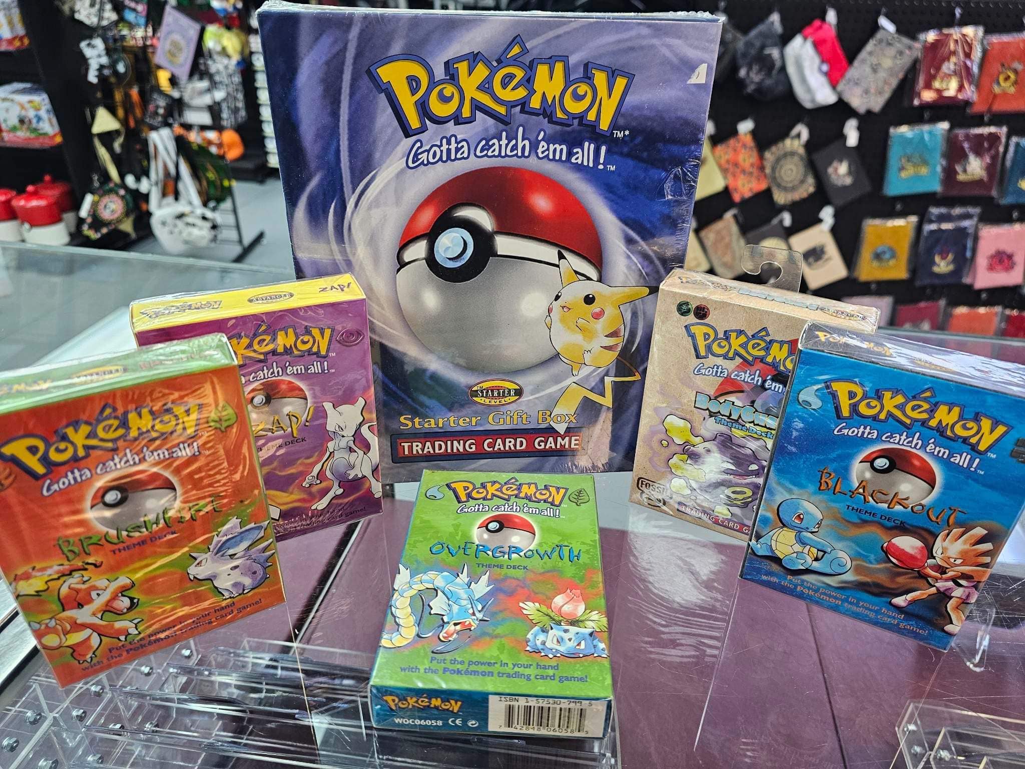do pokemon theme decks have rare cards TCG: Sword & Shield Vivid Voltage Deck Featuring Charizard : Toys & Games Complete SEALED WotC Pokemon Theme