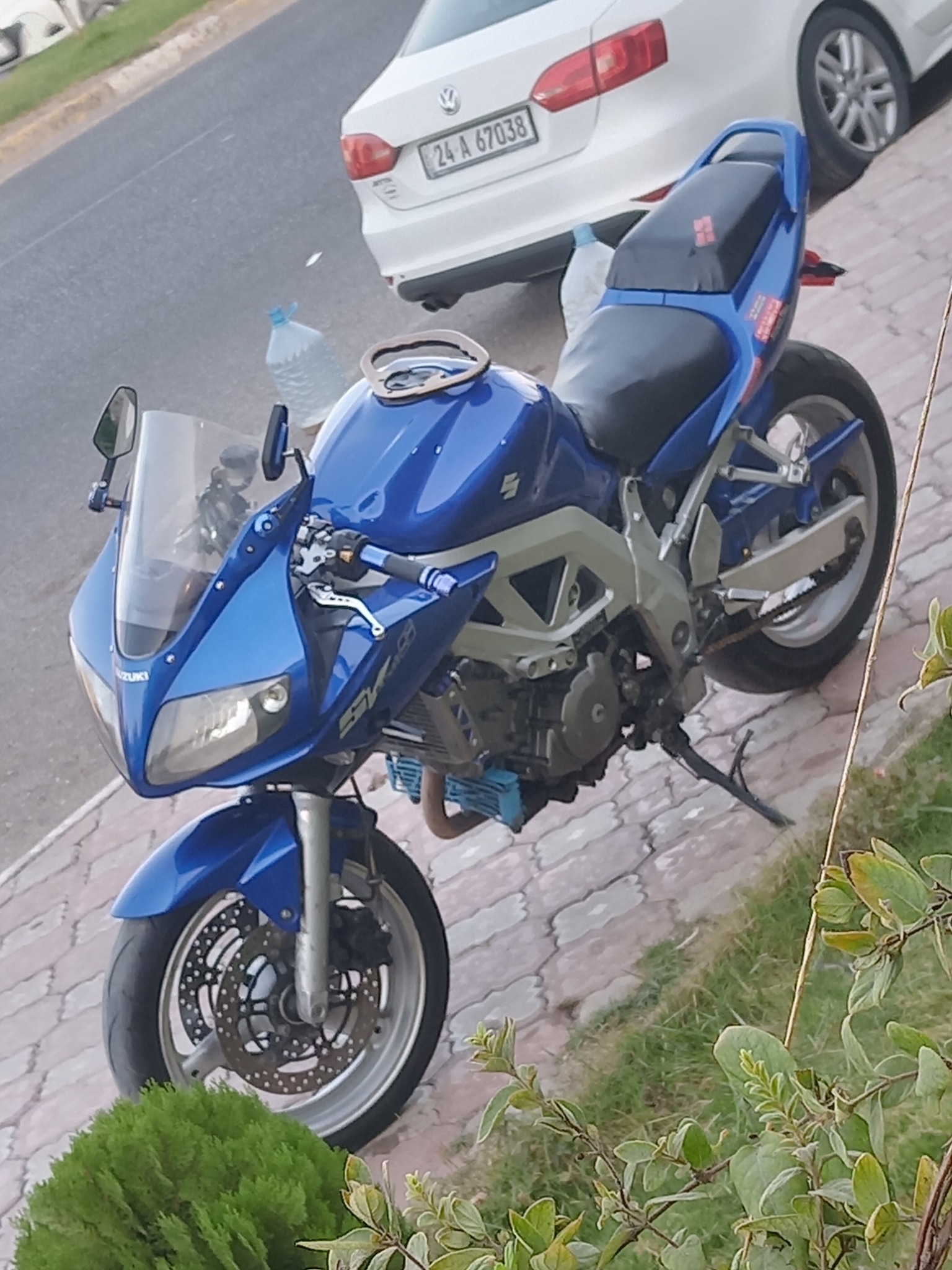 Sv1000 motorcycle customization ideas