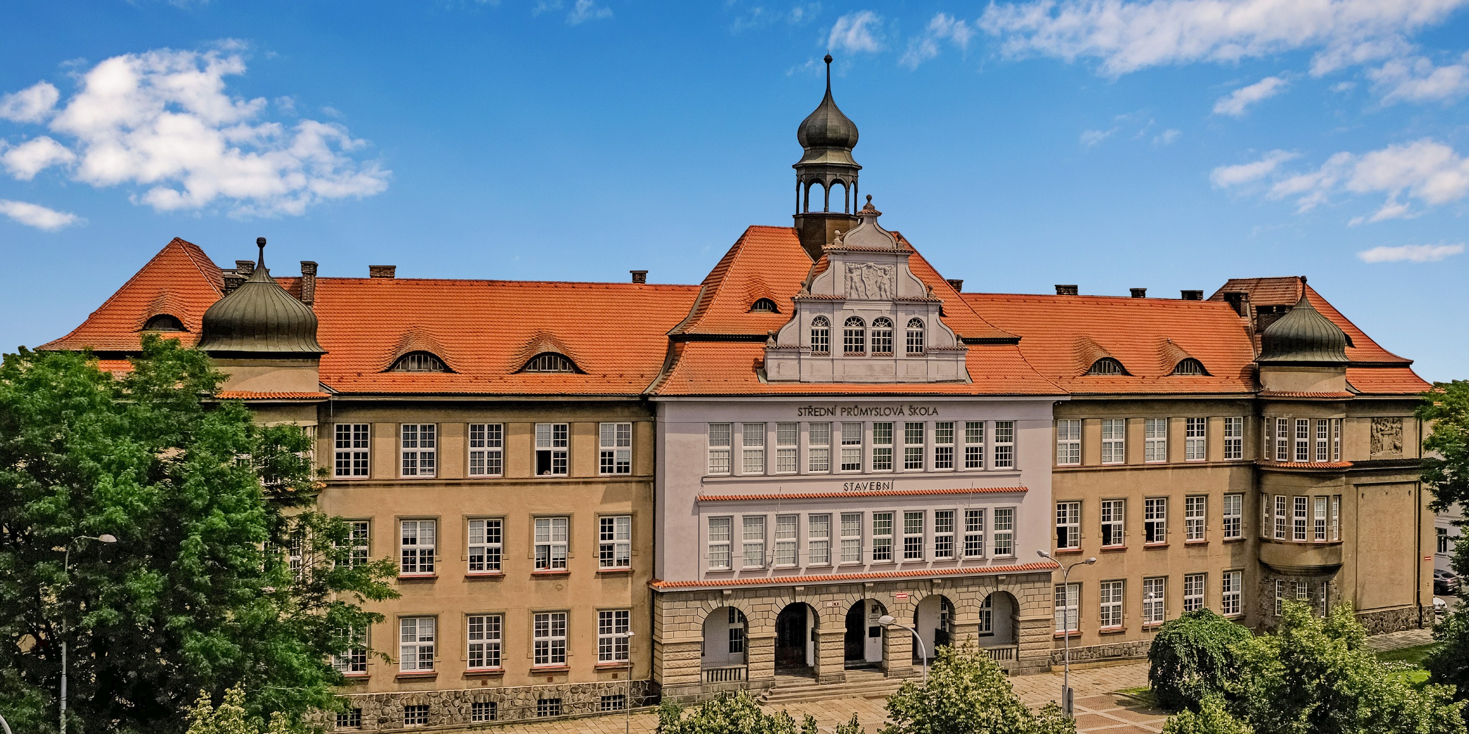 Střední průmyslová... - Střední průmyslová škola stavební