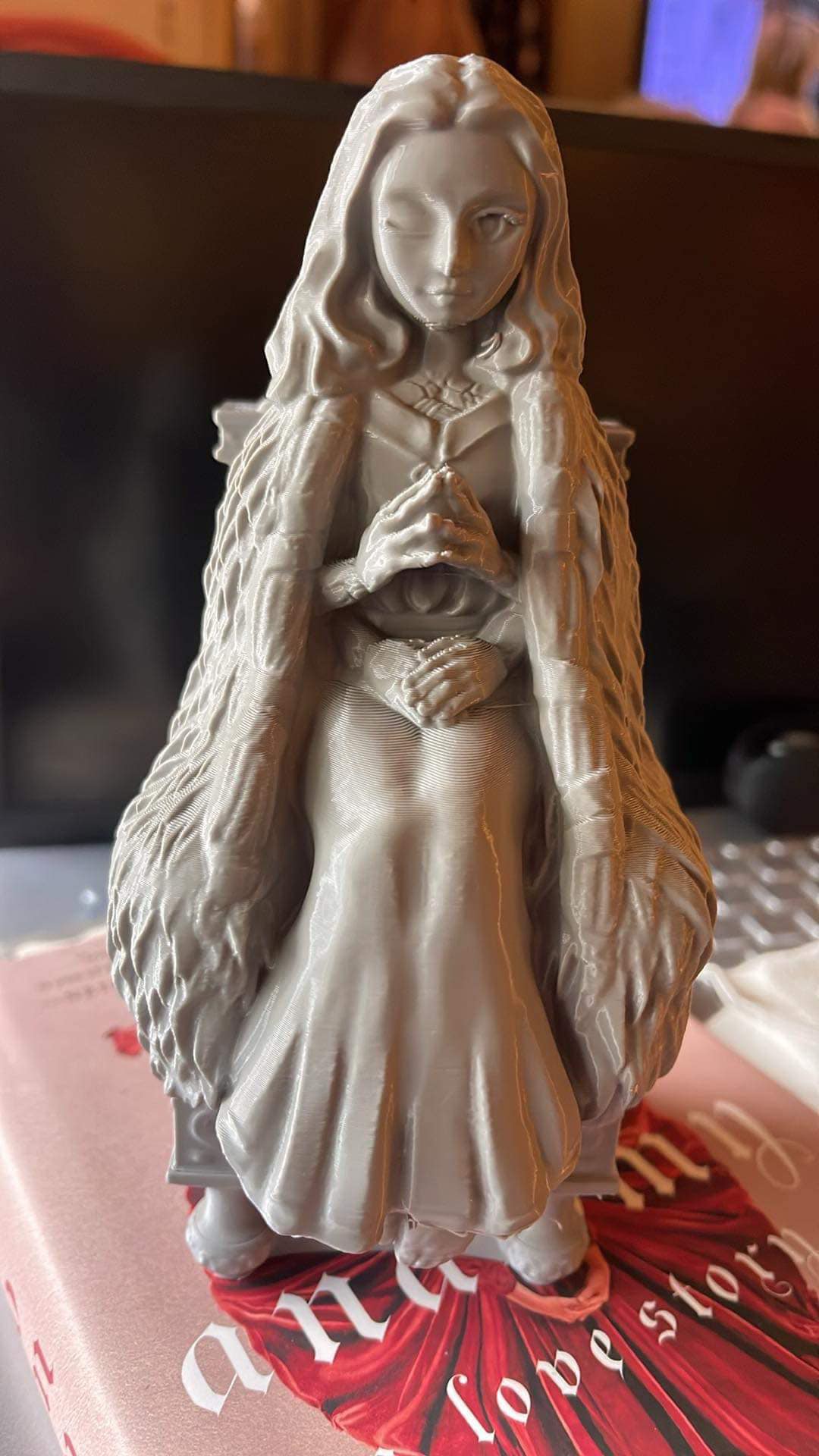 Ranni the witch from a 3D printer 👍 Gonna paint her blue 🧙‍♀️