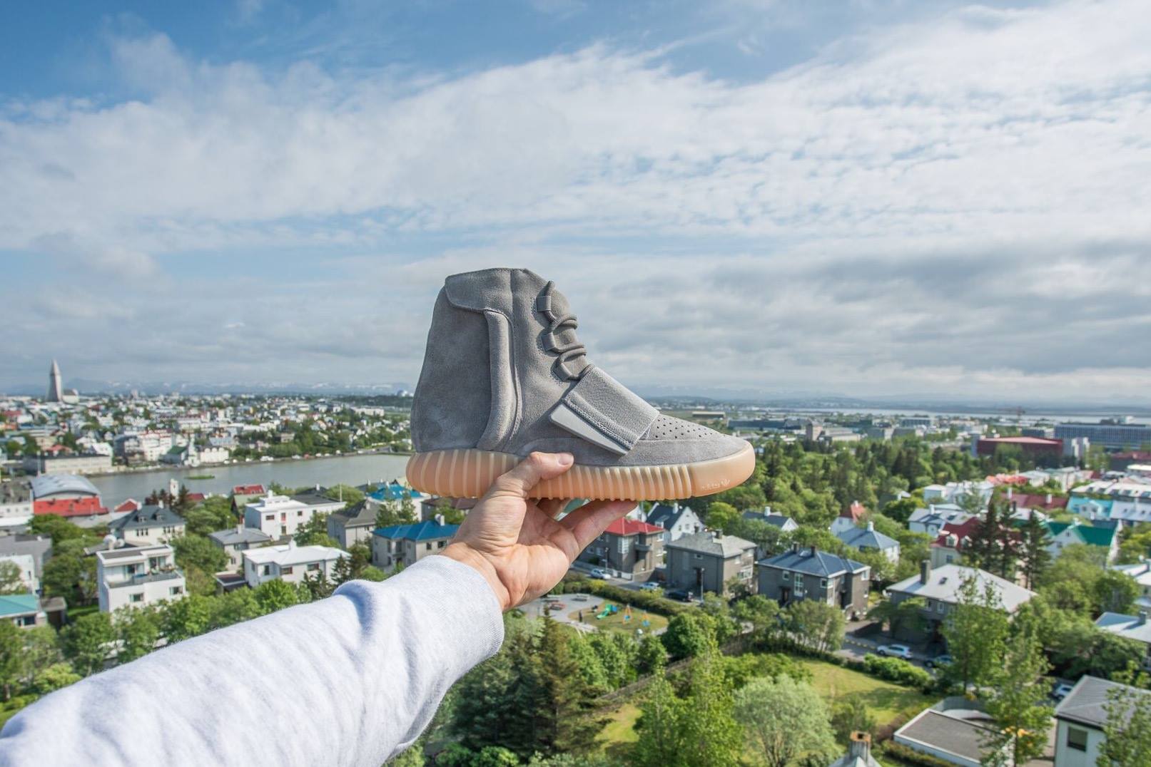 ADIDAS ORIGINALS YEEZY BOOST 750 LIGHT GREY DESIGN BY KANYE WEST 