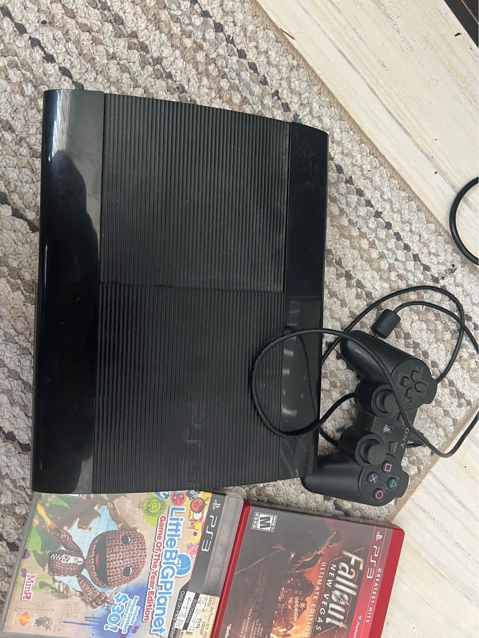 PlayStation 3. Works well. BARELY played. 8 games. Controller and