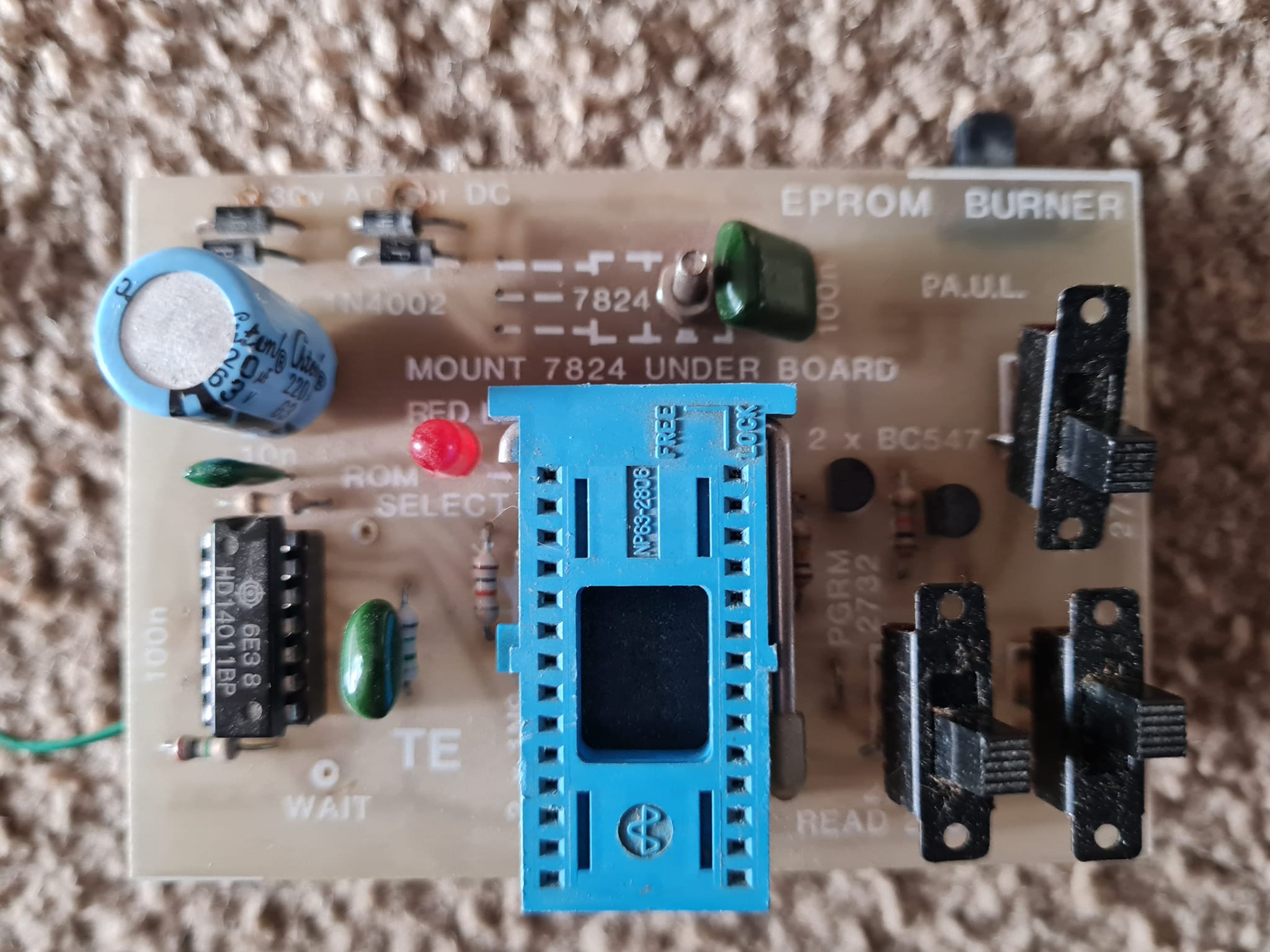 Z80 CPU eprom burner with DSKY style interface