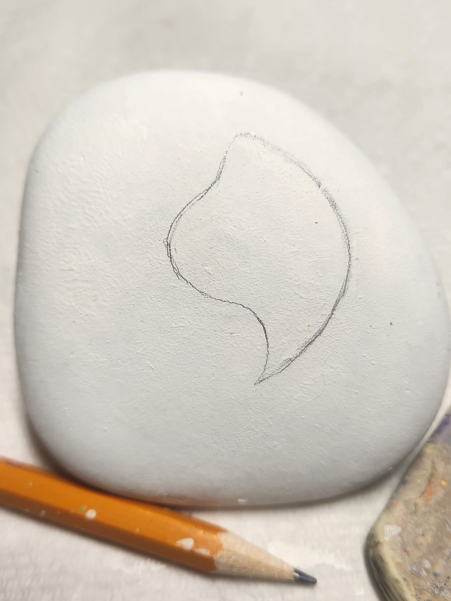 Rocan - Finish with another slightly wavy line on the left to connect ...