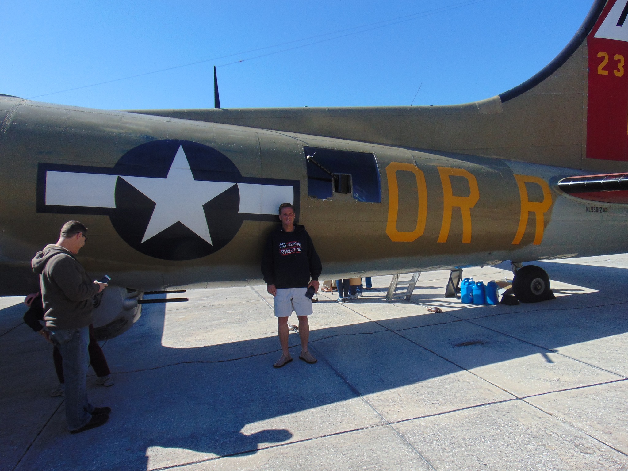 B17 Nine O Nine replica at Venice Florida Airport in 2015. The