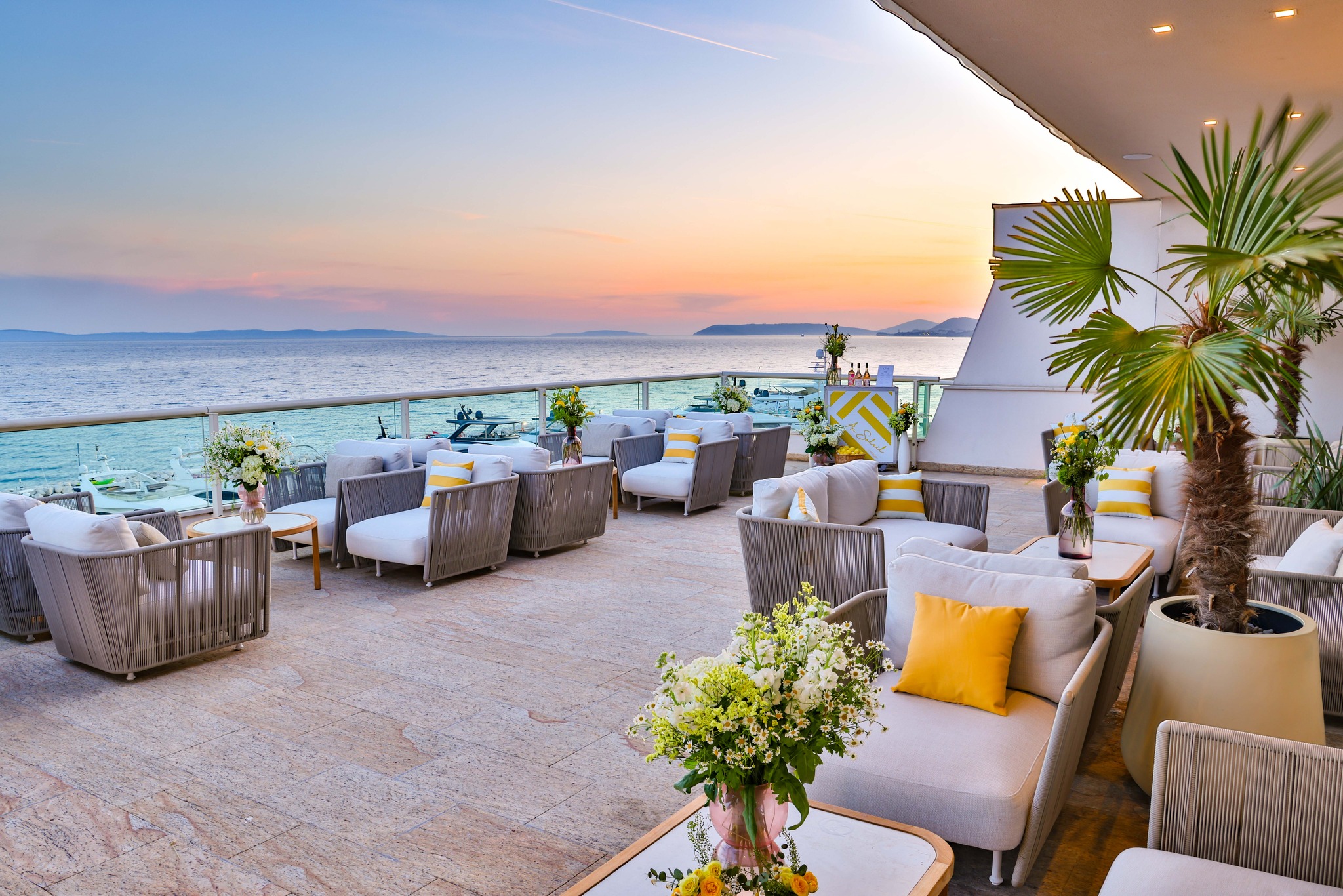 Meridien Split Wedding Romantic Traditional Wedding At Le Meridien Lav
