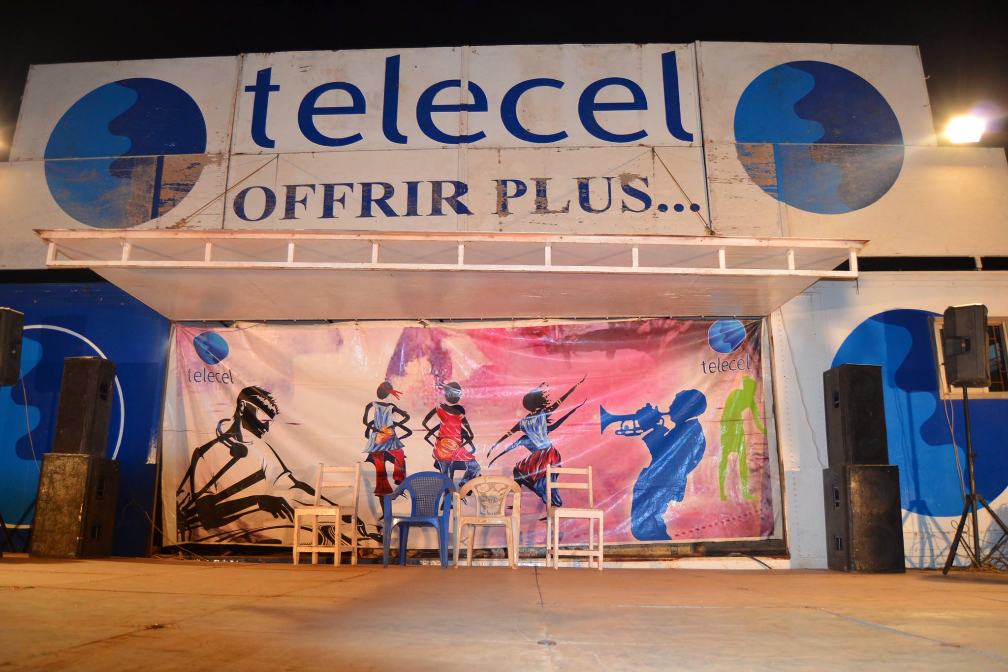 CAR podium Telecel