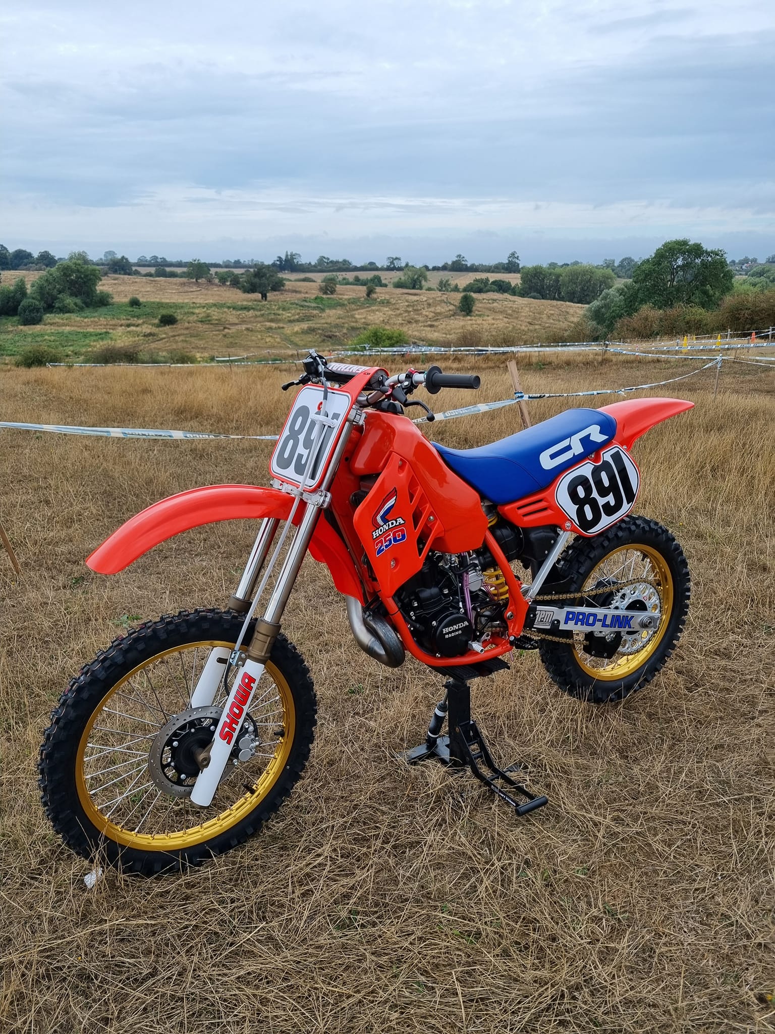 ⚙️VMX BIKE REVIEW⚙️ My 1987 Honda CR250 with @jsvexhausts 