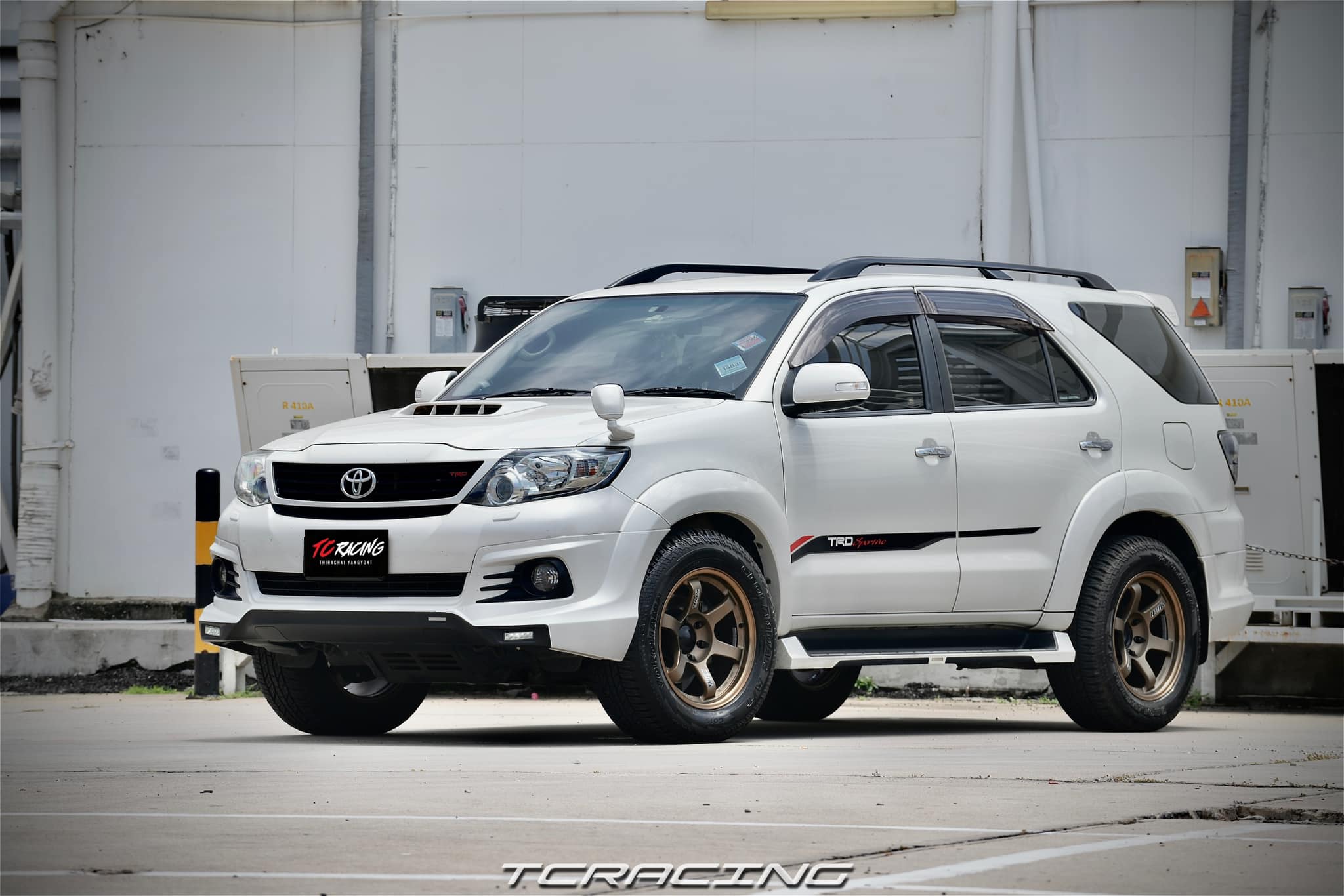 Fortuner TRD กับล้อชุดใหม่ 🏁 TE37 SUV ออฟ0 สติ้กเกอร์ Original 18” งาน ...