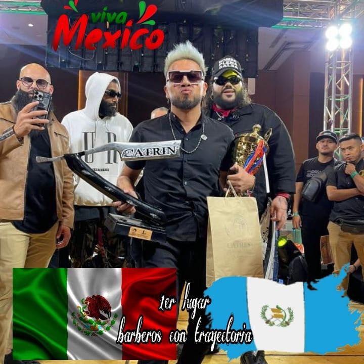 🕶️ ¿Te tomas la pastilla roja o la azul? 💊 Nosotros elegimos la ...